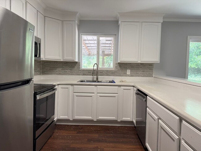 Building Photo - 4 bed/2 bath home in North Augusta, SC