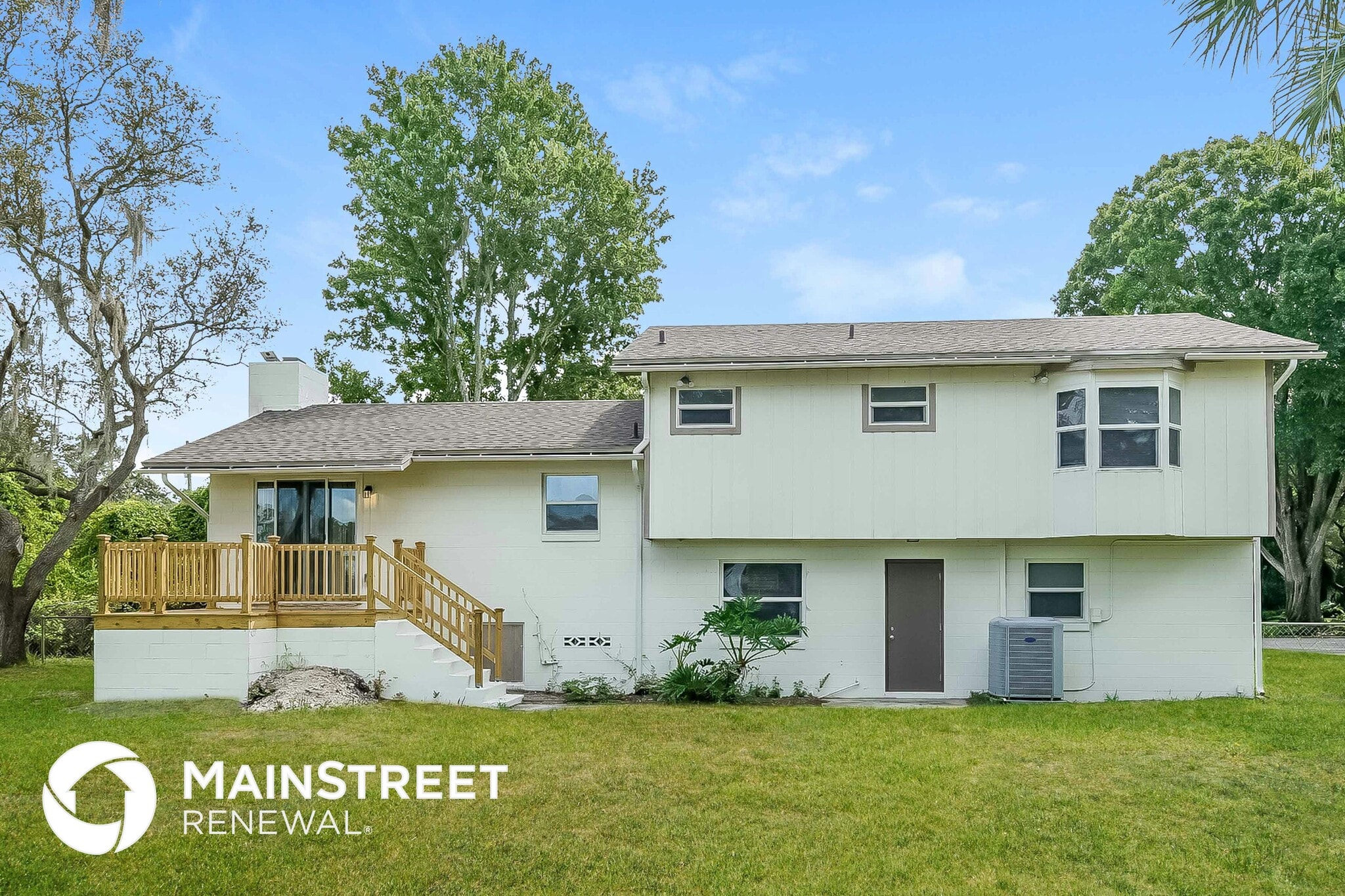 Building Photo - 38 Woodlake Dr