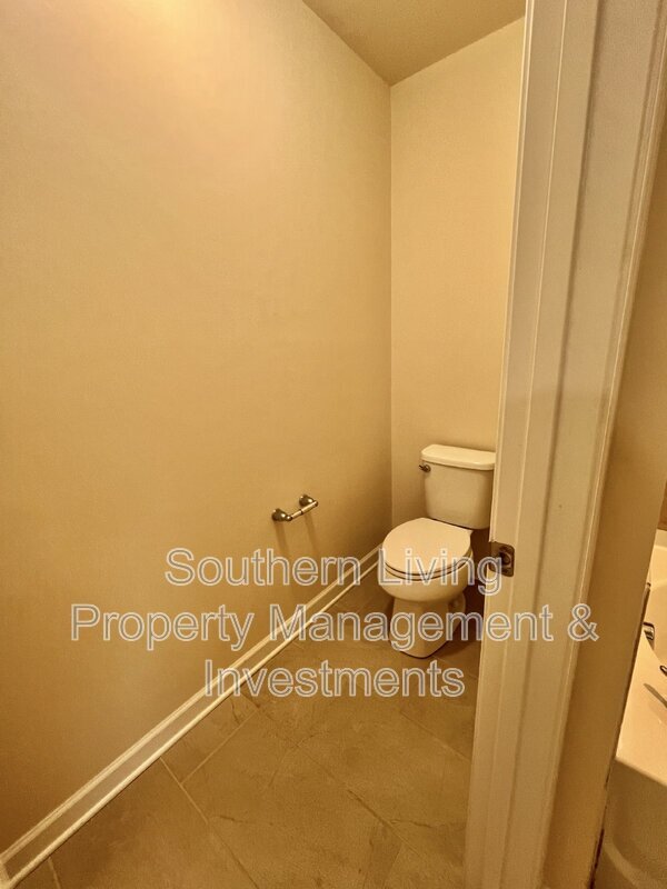 Building Photo - 5706 Lachlan Hill Ln