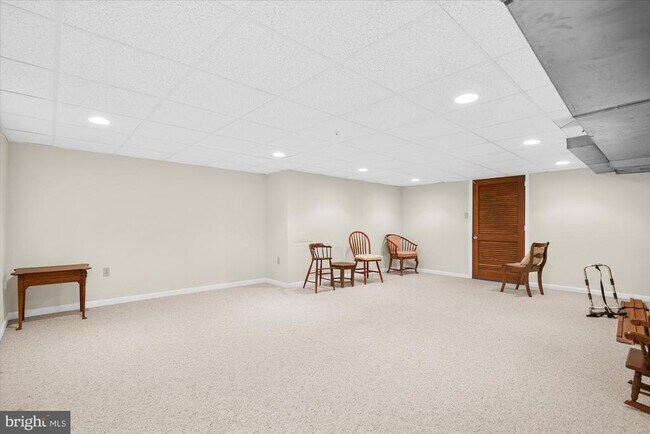 Building Photo - 451 Merlin Rd