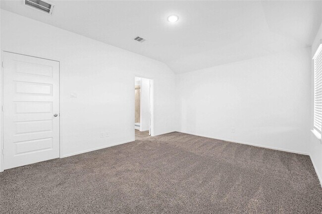 Building Photo - 2011 Woodlark Way