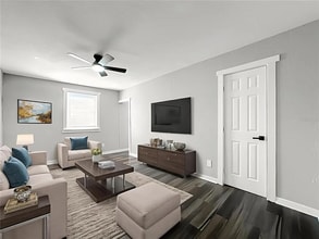 Building Photo - 944 18th Ave S