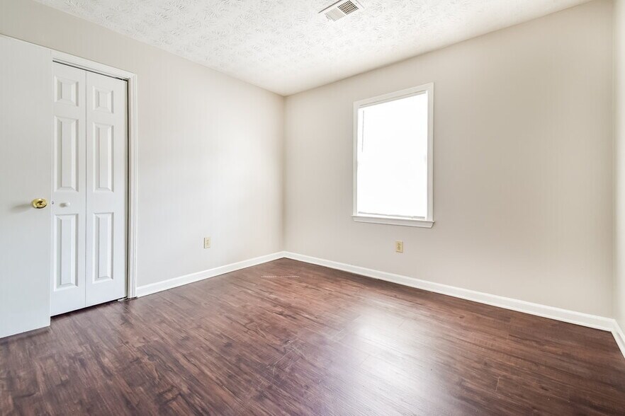 Building Photo - 1308 Autumn Hill Ln