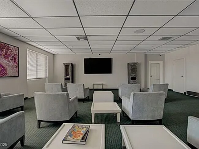 Building Photo - Enjoy resort-style living in this 2 Bed 2 Bath Condo with Stunning Strip Views in the Wimbledon C...