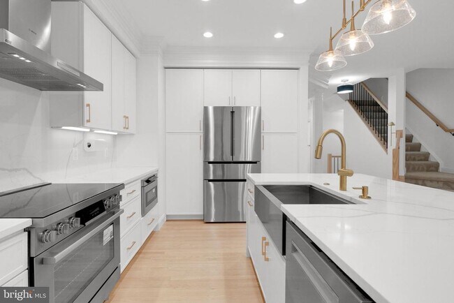 Building Photo - 1038 Grand Oak Way