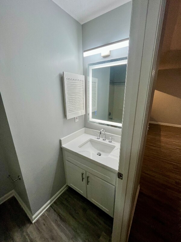 Building Photo - 6233 Cross Tie Ct