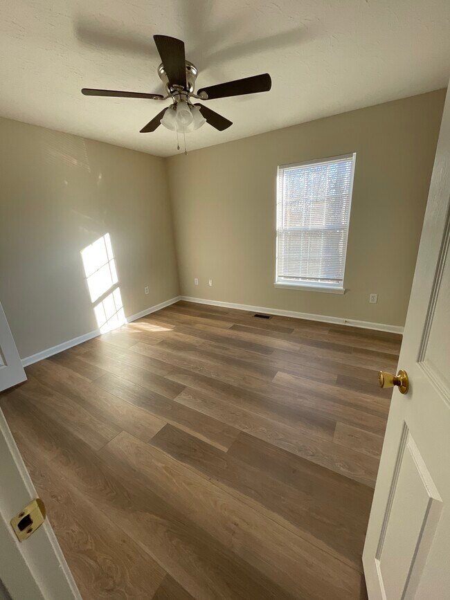 1164 Woodland Dr 1164 Woodland Dr Elizabethtown KY 42701 Apartment