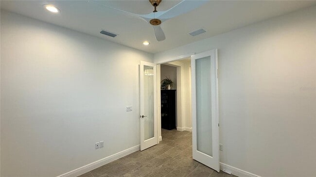 Building Photo - 14608 Barefoot Ln
