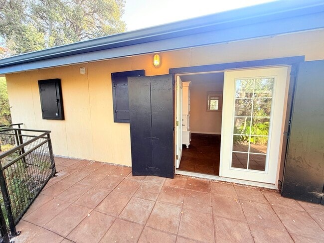 Building Photo - 92-8703-8703 Tiki Ln