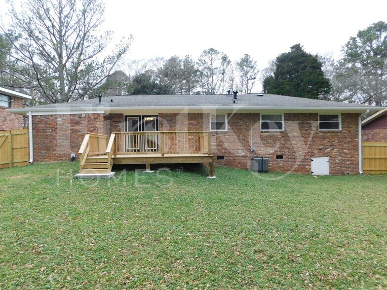Building Photo - 2742 Sherlock Dr