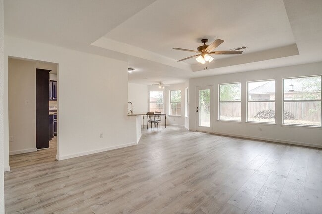 Building Photo - 1512 Clover Ln