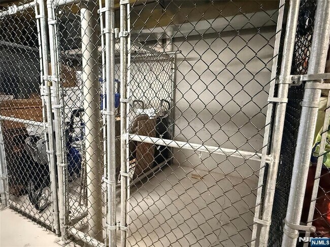 Building Photo - 3104 Rio Vista Dr