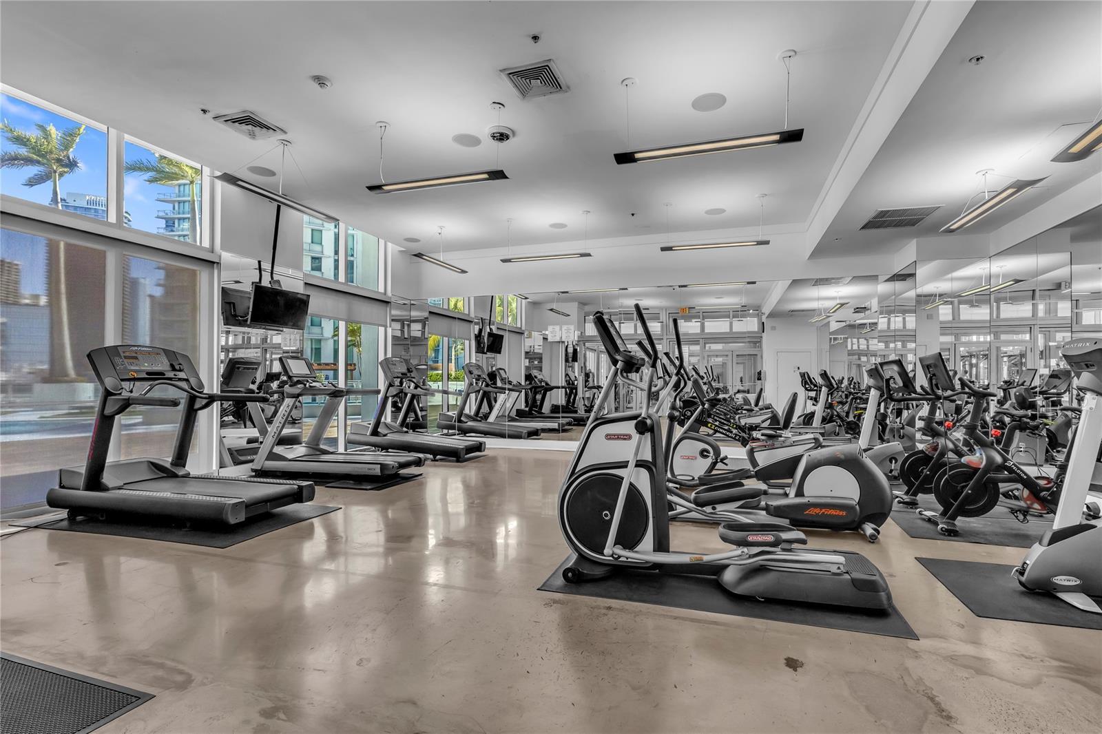 Building Photo - 90 SW 3rd St