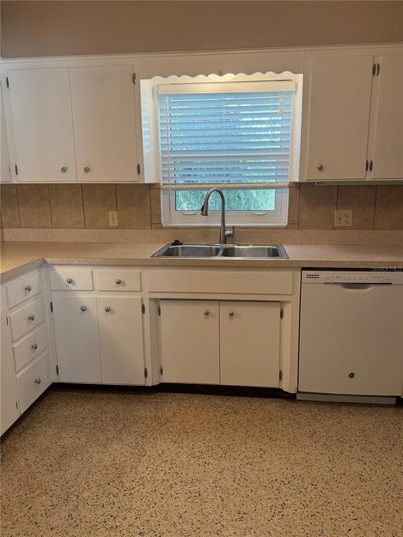 Building Photo - 2100 E Vina Del Mar Blvd