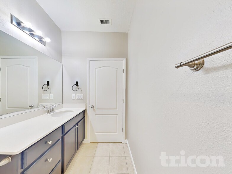 Building Photo - 164 Bloomfield Wy