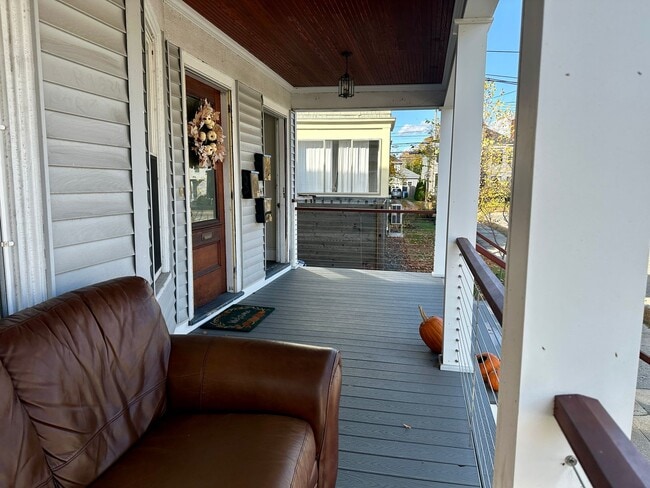 Building Photo - 66-68 Exeter St