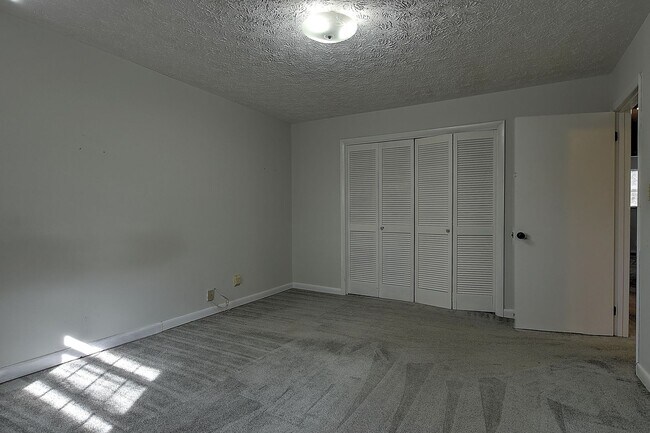 Building Photo - 4660 Kingsport Hwy