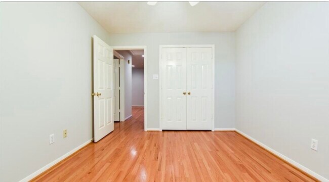 Building Photo - 4742 Stoney Point Ct