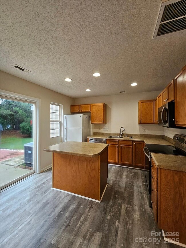 Building Photo - 12340 Honey Hill Ln