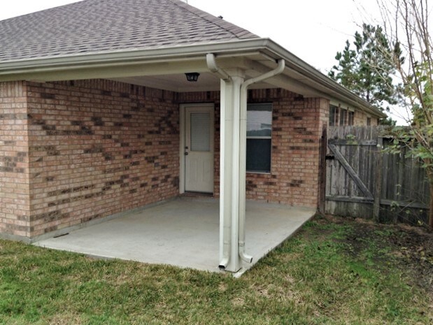 Building Photo - 24438 Schivener House Ln