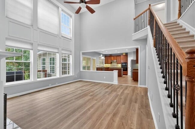 Building Photo - 740 Mayfair Ct