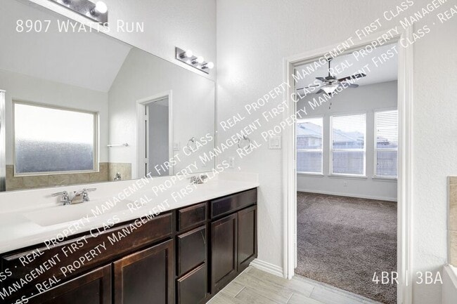 Building Photo - 8907 Wyatts Run-