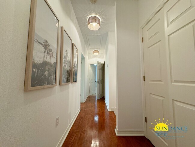 Building Photo - Exceptional Opportunity: Main Home plus Ga...