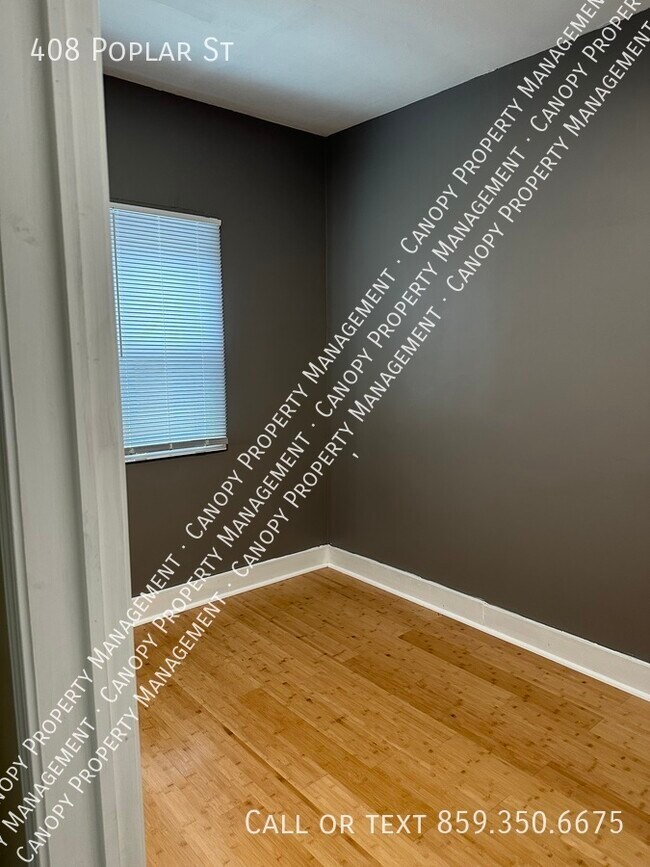 Building Photo - 408 Poplar St