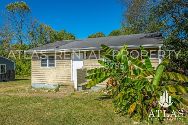 Building Photo - Renovated 2BR Gem in Chattanooga – Afforda...