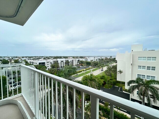Building Photo - 3540 S Ocean Blvd