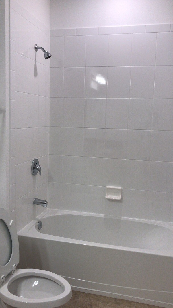 Building Photo - 5 Bedroom at West side Village at Heart of Windermere