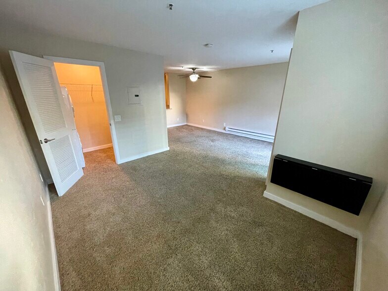 Building Photo - 6400 Christie Ave