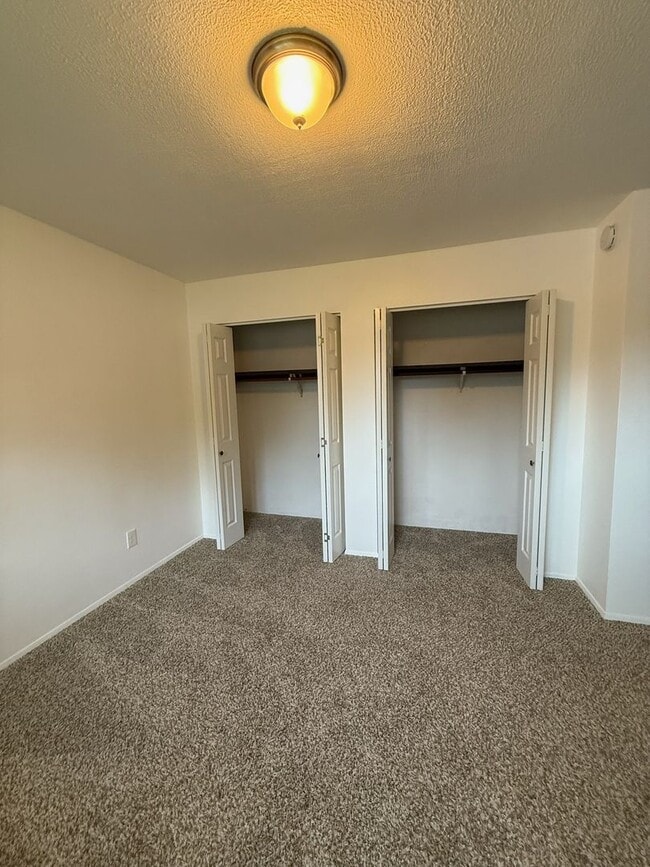 Building Photo - Gorgeous 4 bedroom home on corner lot in B...