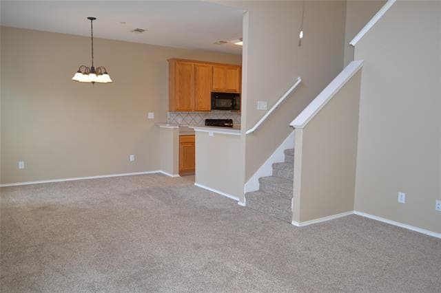 Building Photo - 8525 Heather Ridge Dr