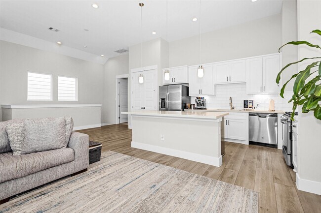 Building Photo - 7707 Nasser Ln