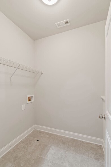 Building Photo - 1444 Channing Dr