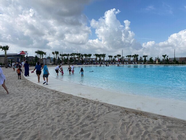 Building Photo - 2877 Grand Anse Dr