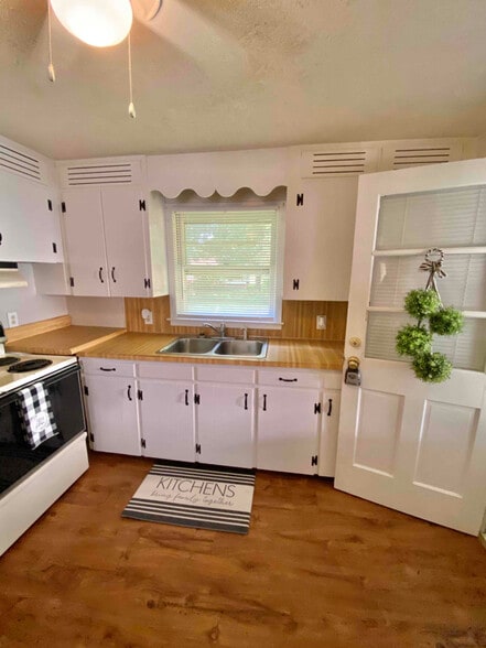 Primary Photo - 143 Shenandoah Dr