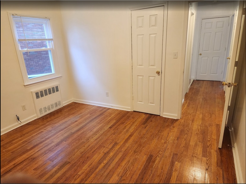 Building Photo - 365 Burgher Ave