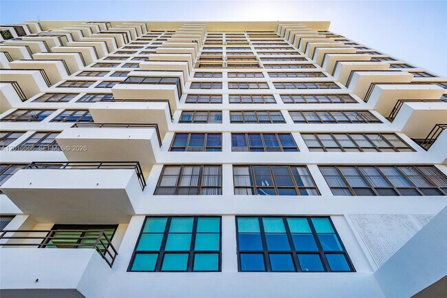 Building Photo - 600 Three Islands Boulevard
