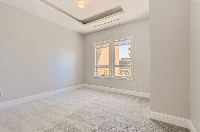 Building Photo - 5455 Landmark Pl