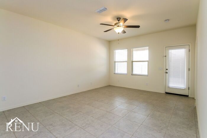 Building Photo - 35480 W San Capistrano Ave