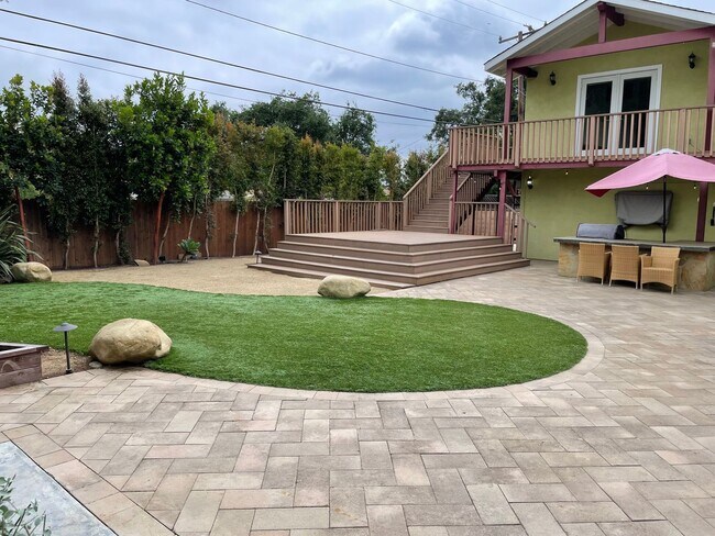 Building Photo - Spacious 4 Bedroom 4 Bath Ojai Home