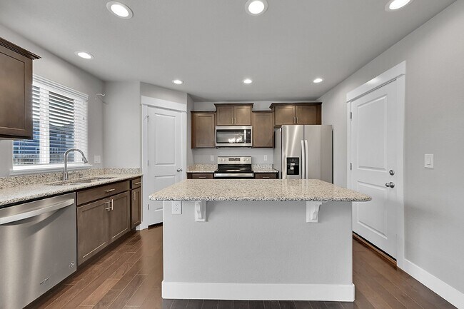 Building Photo - $2,300.00, 3 Beds, 2.5 Baths, Single Famil...