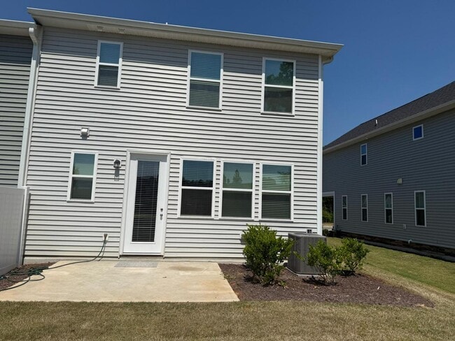 Building Photo - 152 Kobus Ct