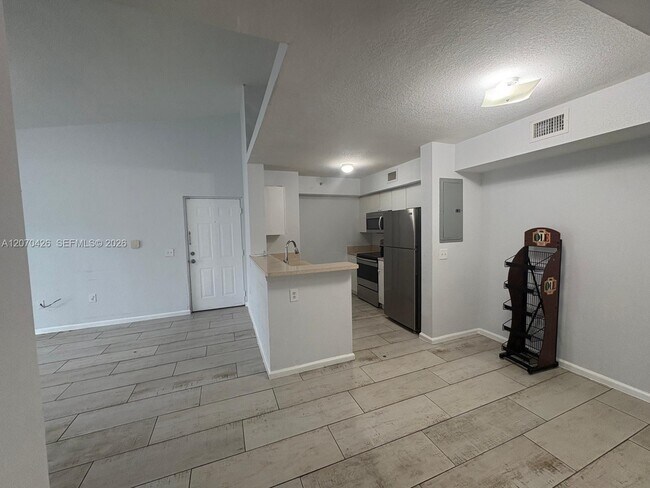 Building Photo - 15480 SW 284th St