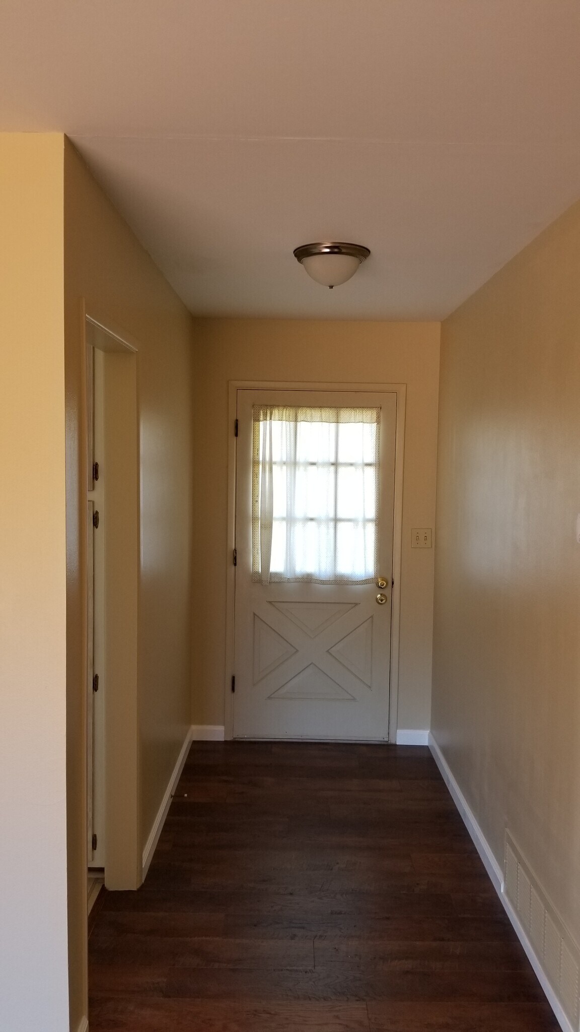 Building Photo - 1741 Lahoud Dr