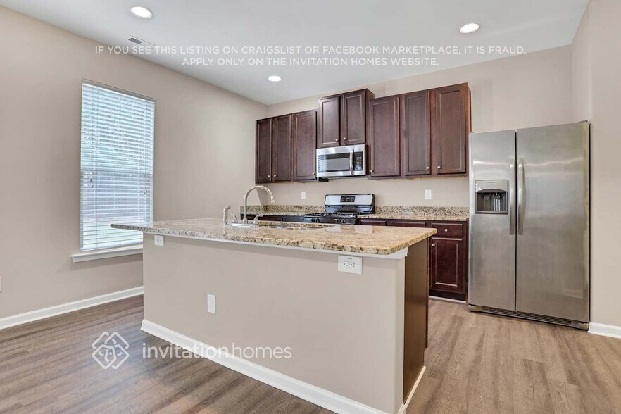 Building Photo - 4330 Calidge Dr