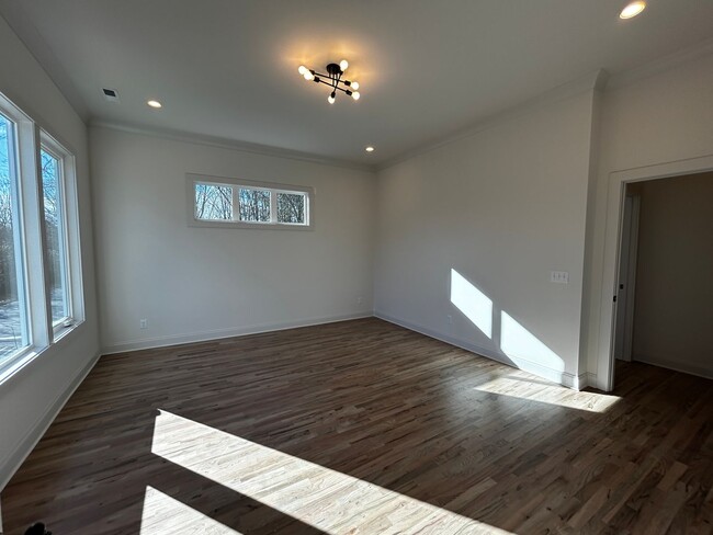 Building Photo - Brand New 3 Bedroom Duplex in Dilworth!