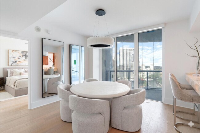 Building Photo - 333 Las Olas Way